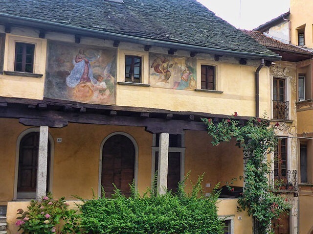 Casa dei Nani (House of the Dwarves)