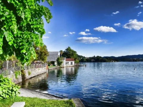 Lungolago di Pettenasco